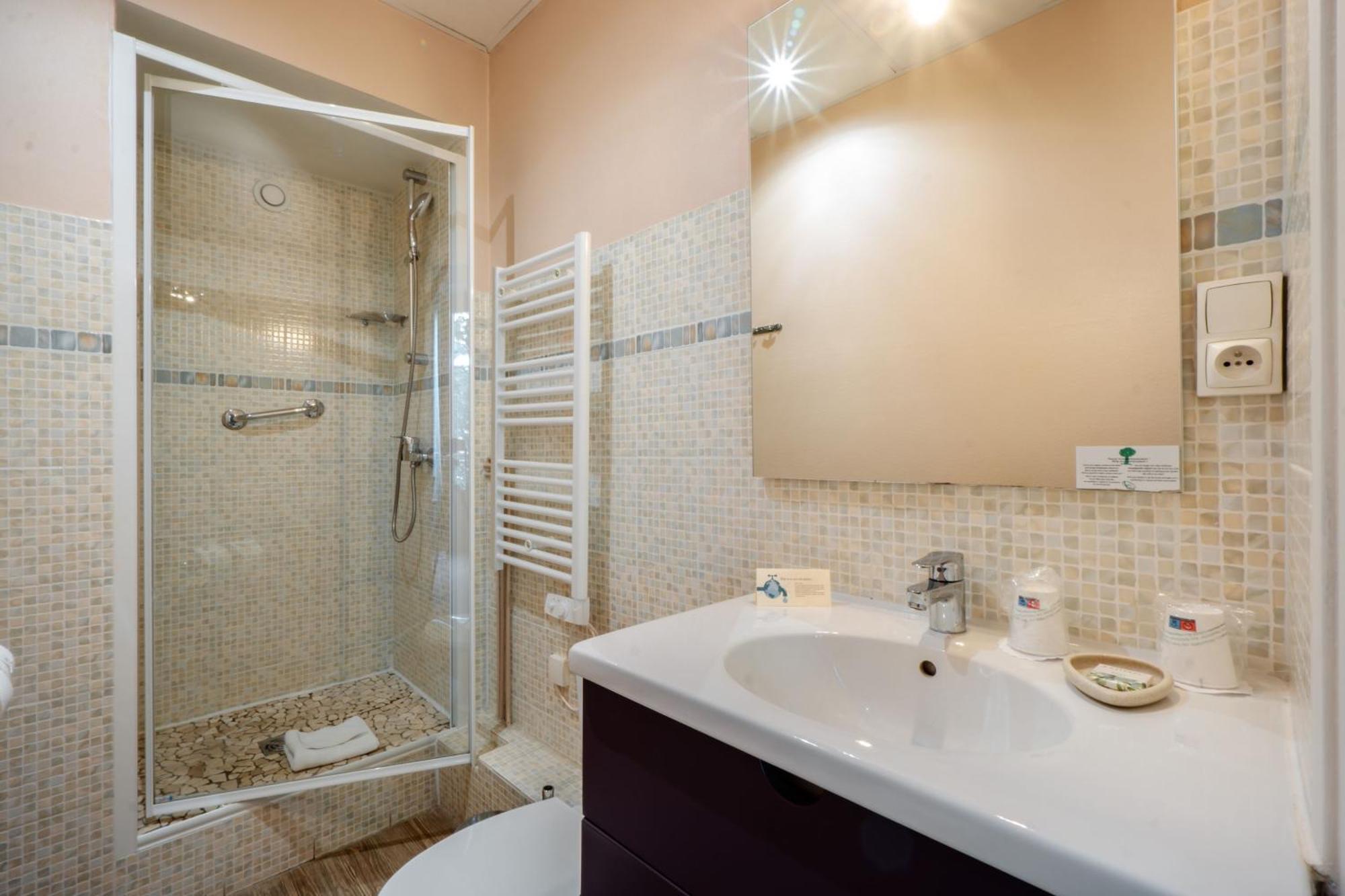 Hotel Gallia Екс ле Бен Екстериор снимка